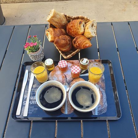 Reve Mediterraneen, La Vie De Chateau Le Barcares Bagian luar foto